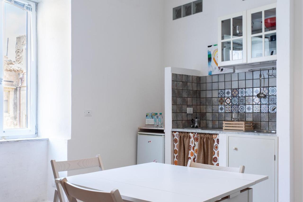 Calipso Apartments Ortigia Сиракузы Экстерьер фото